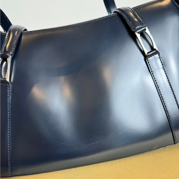 Moschino Patent Leather Shoulder Bag . - Picture 6 of 11